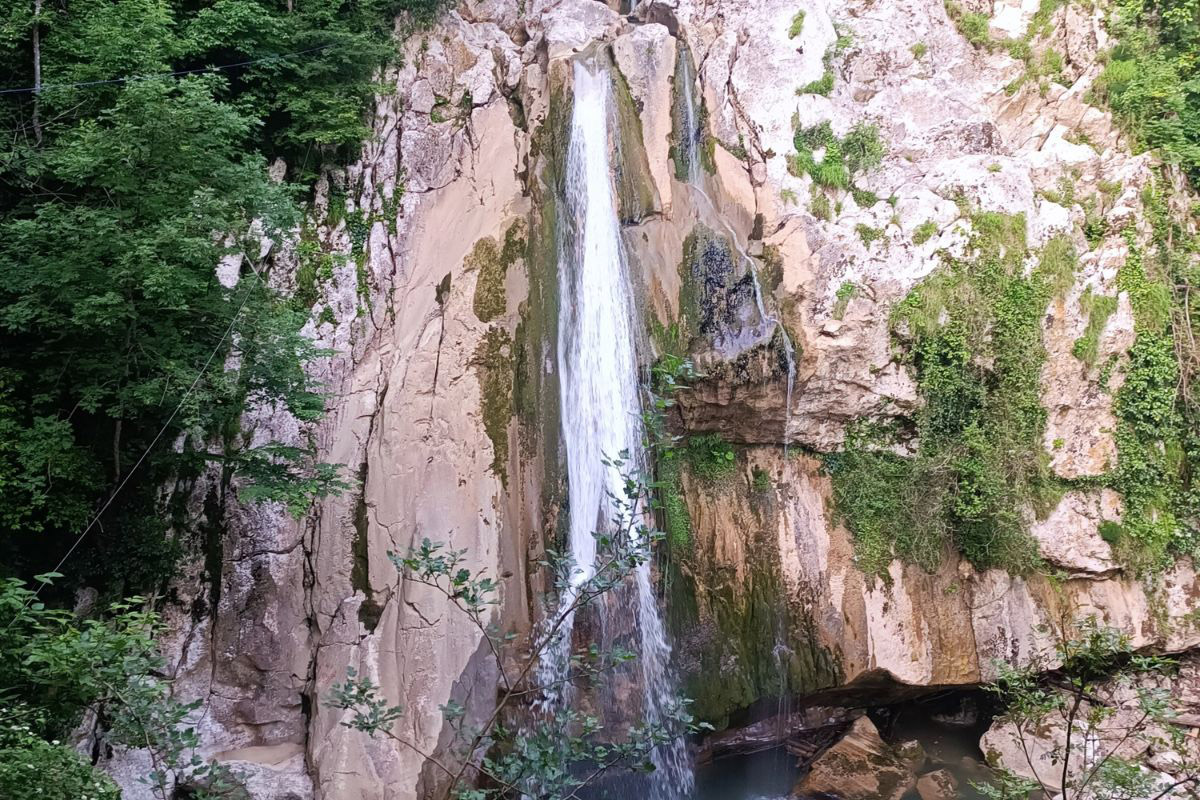 Агурские водопады